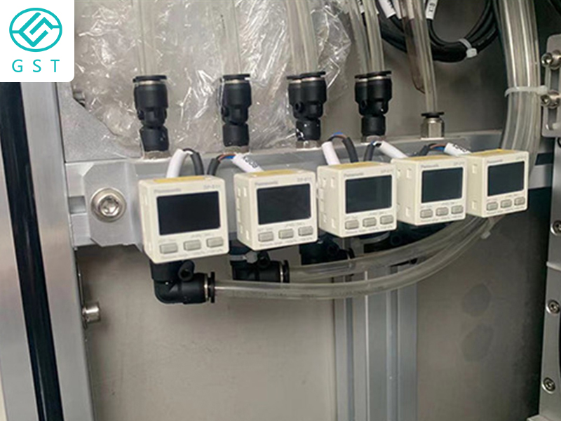 如何注意面膜灌裝封口機(jī)的安全衛(wèi)生?