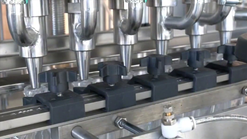 液體灌裝機(jī)穩(wěn)定工作需注意什么？