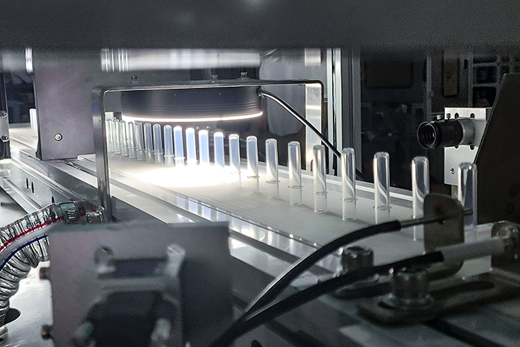 反應(yīng)杯自動(dòng)檢測(cè)機(jī)：精準(zhǔn)與高效的醫(yī)療檢測(cè)利器